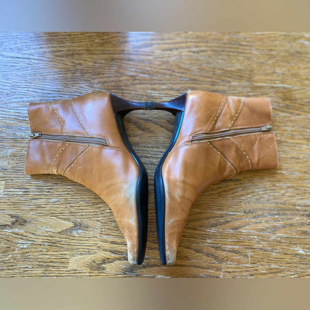 Talbots Vintage Booties Beige/Tan 7.5